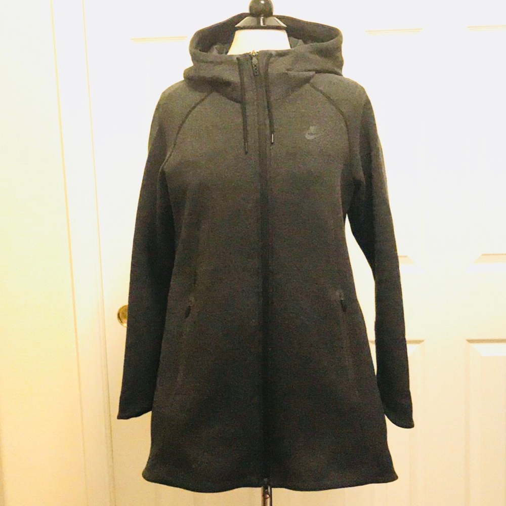 🎉HOST PICK🎉Nike Tech Fleece Aeroloft Parka - Picture 5 of 8